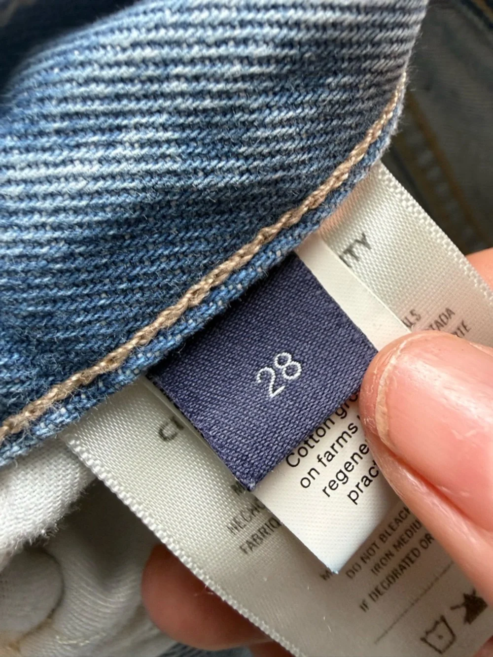 Citizens Of Humanity Jeans Ayla Baggy in Skylights Light Wash - Picture 10 of 10